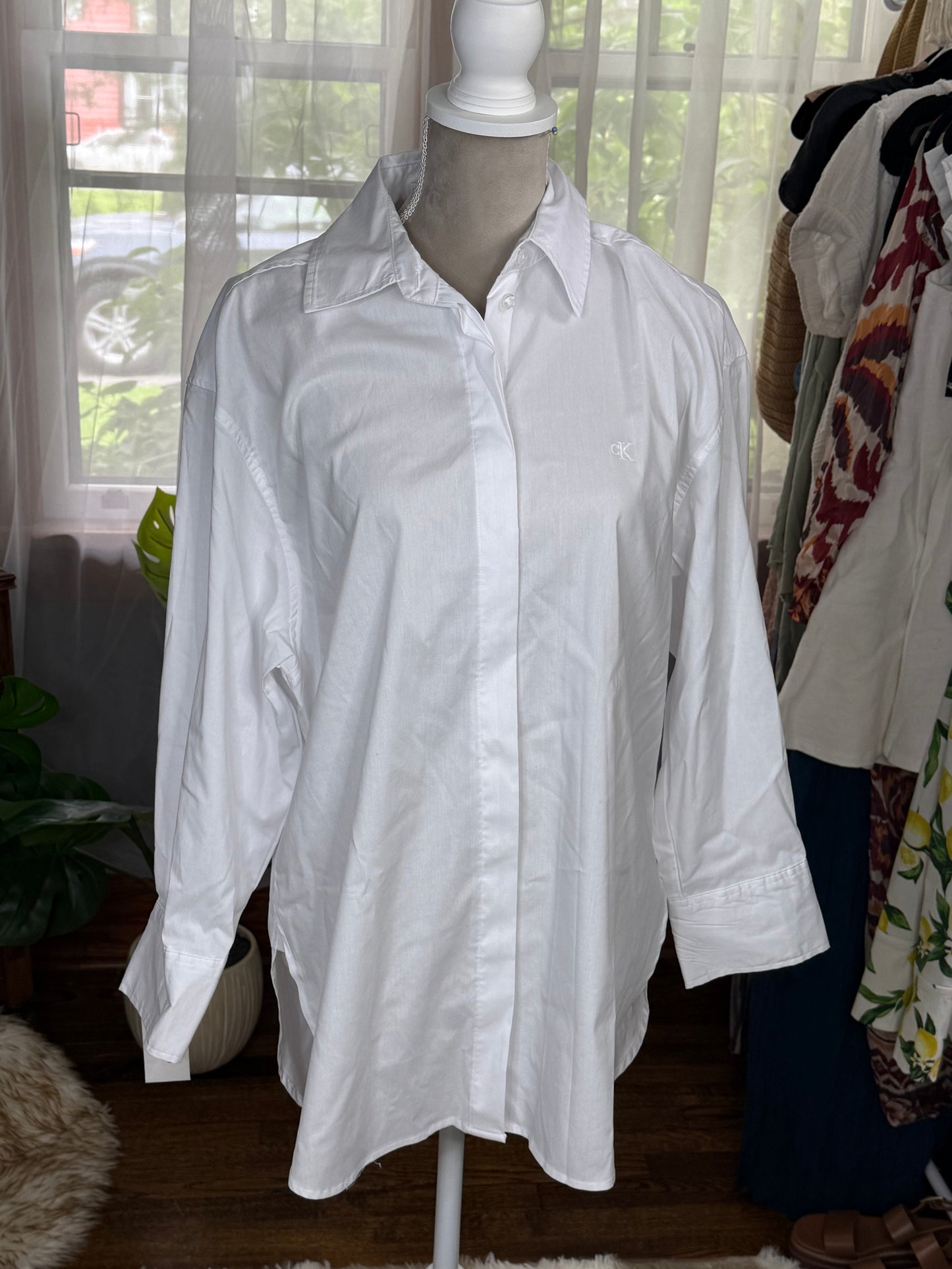 Calvin White White button up
