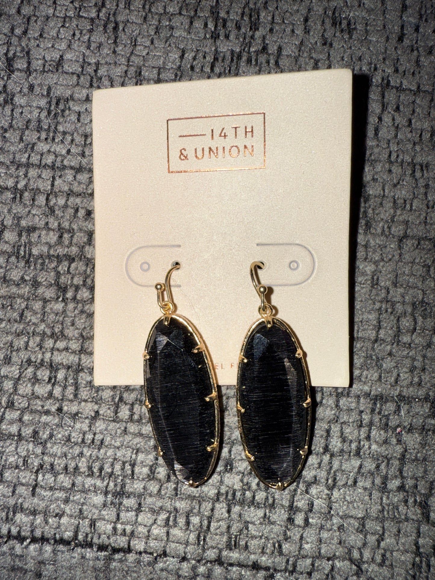 14th & Union Black Dangle Earring
